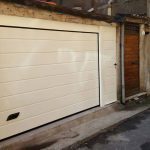 installazione porta da garage a marta con porta pedonale separata