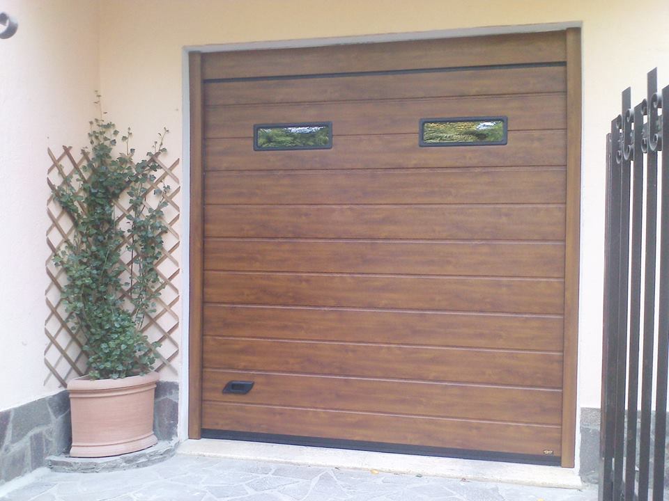 portoni da garage coibentati